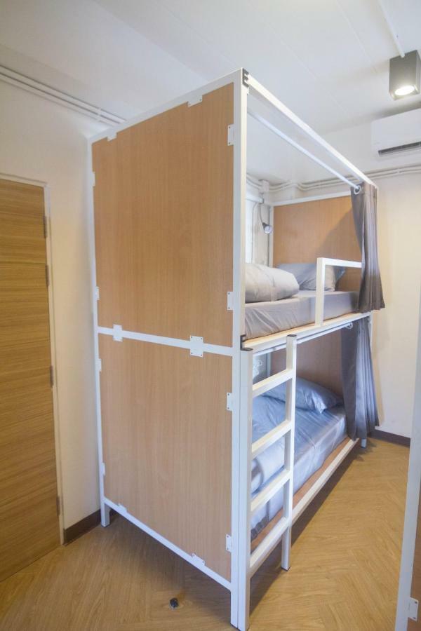 Grey Sheep Hostel Bangkok Exterior foto
