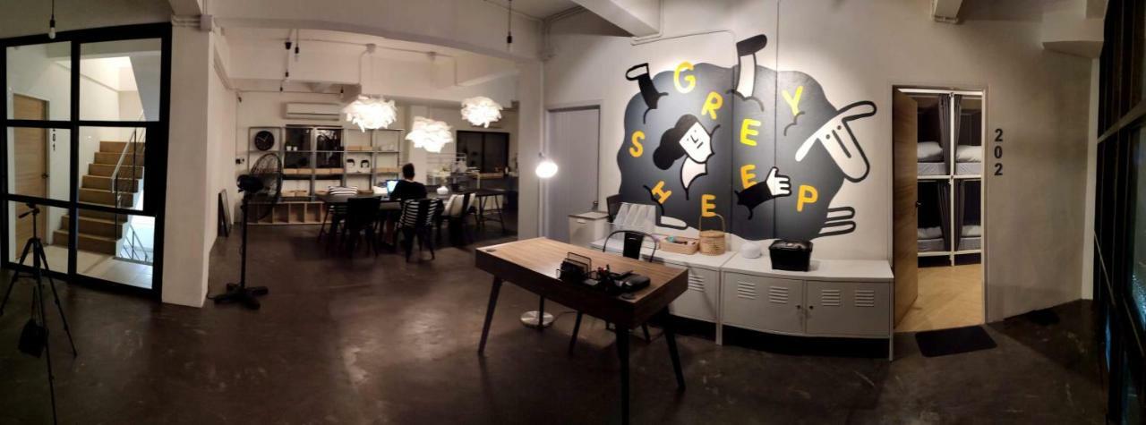 Grey Sheep Hostel Bangkok Exterior foto